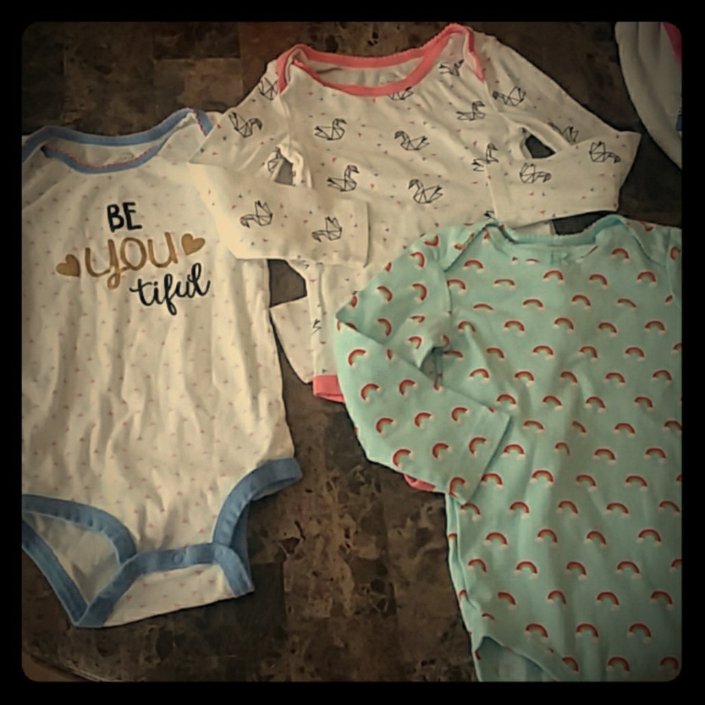NWOT- 3 Longsleeve Onezee/Bodysuits
